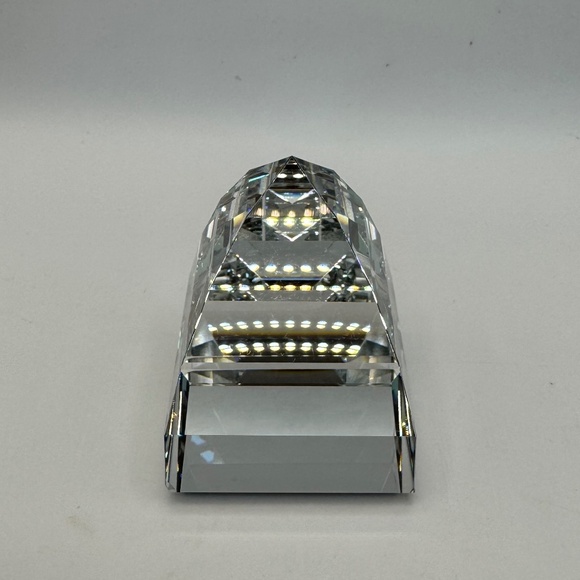Swarovski clear pyramid crystal paperweight. Small chip. - Picture 1 of 9